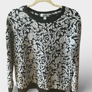 Vintage Dressbarn Monochrome Floral Knit Top